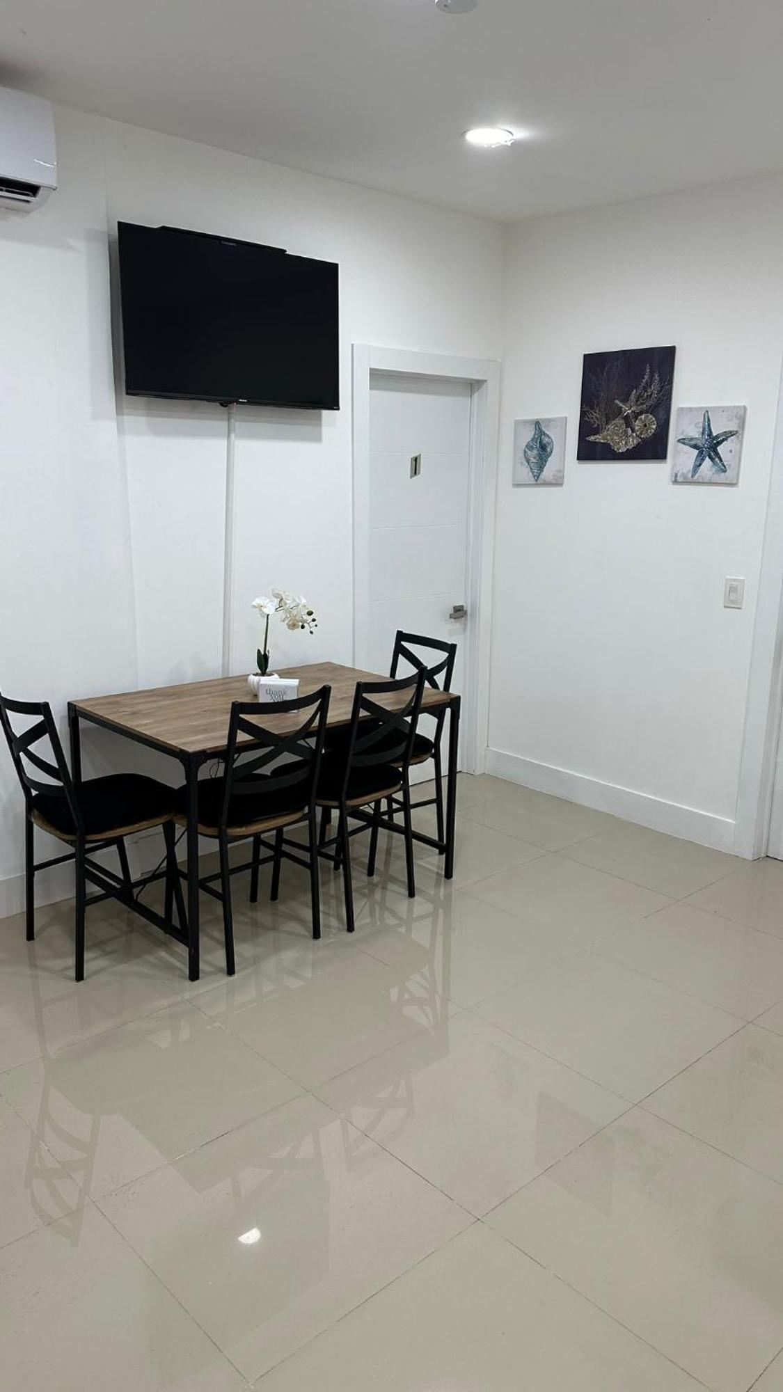 104 Mixed Shared Rooms Central, Friendly, Affordable Miami Buitenkant foto